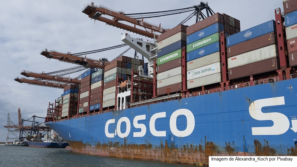 Balança comercial brasileira tem superávit de US$ 8,5 bi em maio; exportações caíram