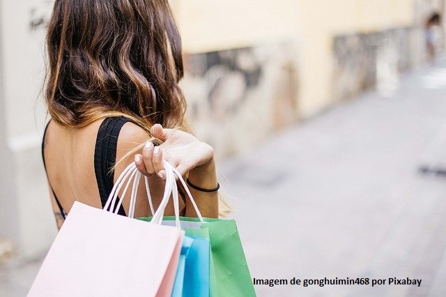 Brasileiros estão mais otimistas para consumir em 2021