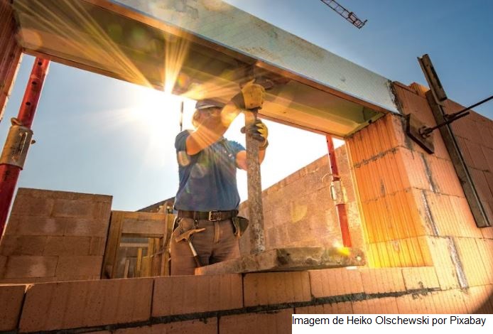 Construção civil é um dos motores da recuperação da economia brasileira: conheça os números do setor e o que esperar para 2022