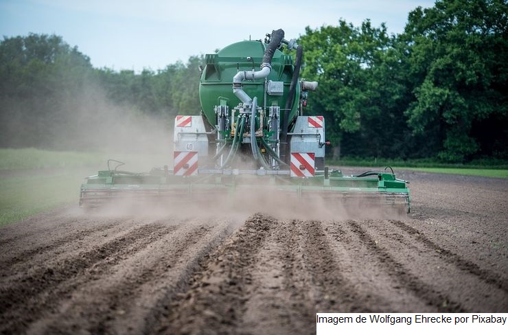 Importação de fertilizantes deve registrar queda de 50% em outubro