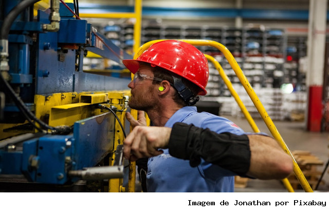 Condições financeiras da indústria pioram no segundo trimestre, revela CNI