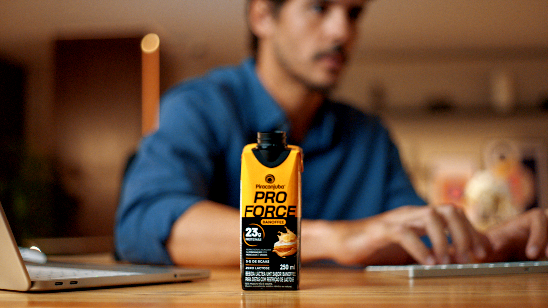 Piracanjuba ProForce apresenta campanha “a fórmula perfeita pra quem acha que não precisa ter fórmula pra tudo”