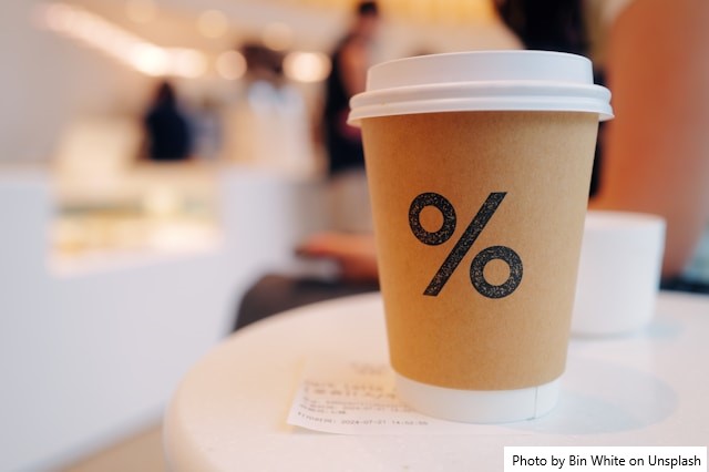 Starbucks é processada nos EUA por conta de bebidas proteicas “Sem Açúcar”