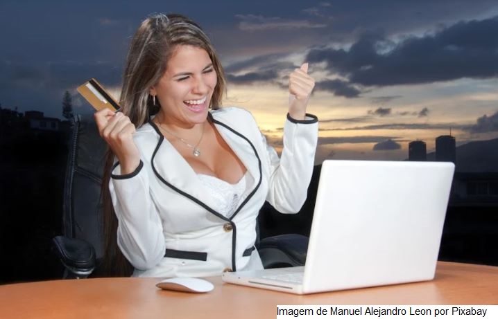 Metade dos brasileiros ainda prefere as lojas online