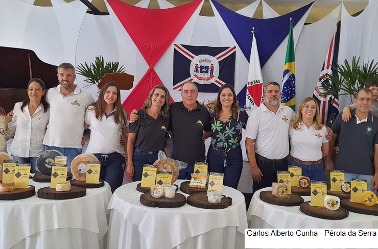 Selo Arte para 5 queijarias, através do Serviço de Inspeção Municipal