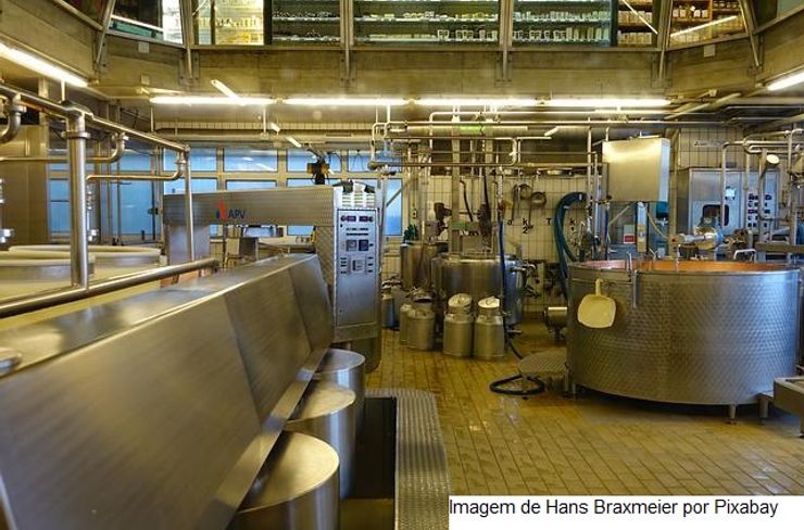 Laboratórios do IZ e ITAL recebem a delegação francesa para cooperação técnica na área do leite
