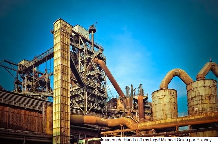 Produção industrial cai em oito dos 15 locais pesquisados em novembro