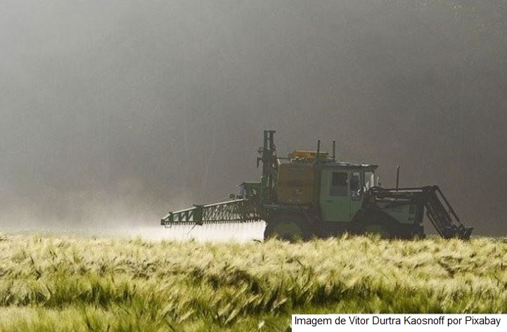 UE – Macron quer acelerar a eliminação de pesticidas na UE