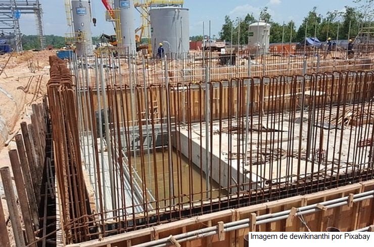 Setor da construção empregou 2 milhões de pessoas em 2020, diz IBGE