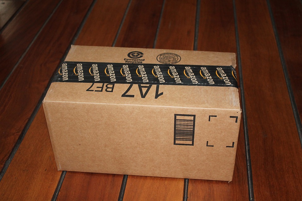 Amazon usa inteligência artificial e robótica para acelerar entregas