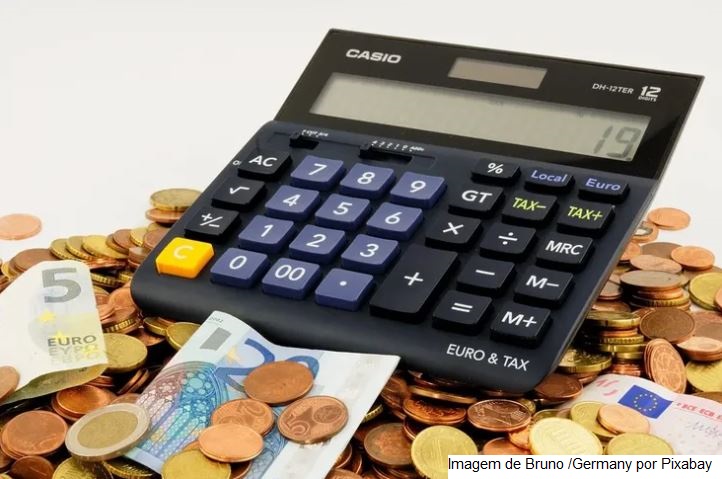 Economia BC reduz previsão de crescimento da economia de 4,7% para 4,4% em 2021