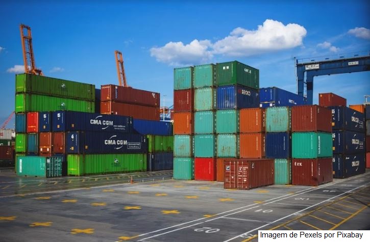 Comércio pelos Portos do Paraná registra superávit de US$ 2,6 bilhões