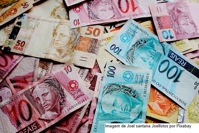 Incerteza Econômica cede no mês, mas se mantém na faixa desfavorável