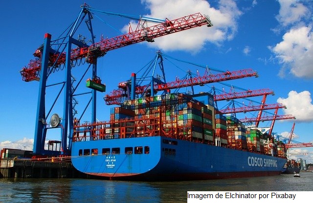 Ministério projeta superávit comercial de US$ 79,4 bi em 2022