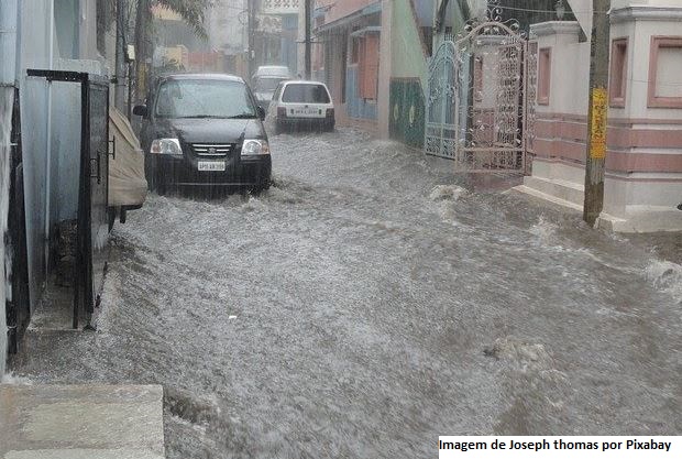 Pior chuva em mil anos deixa pelo menos 25 mortos em província chinesa