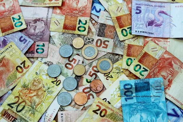 Copom: Inflação persiste, mas economia evolui mais que o esperado