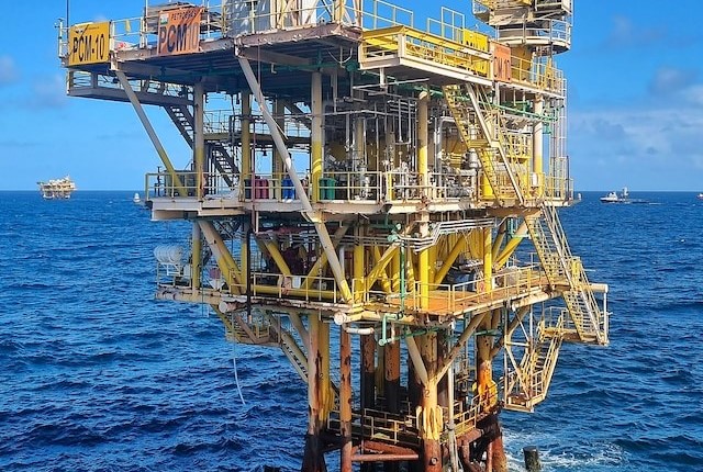 Preço do petróleo dispara com risco de retaliação do Irã contra EUA