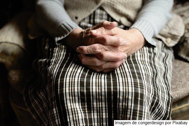 Expectativa de vida brasileira cai 4,4 anos com pandemia