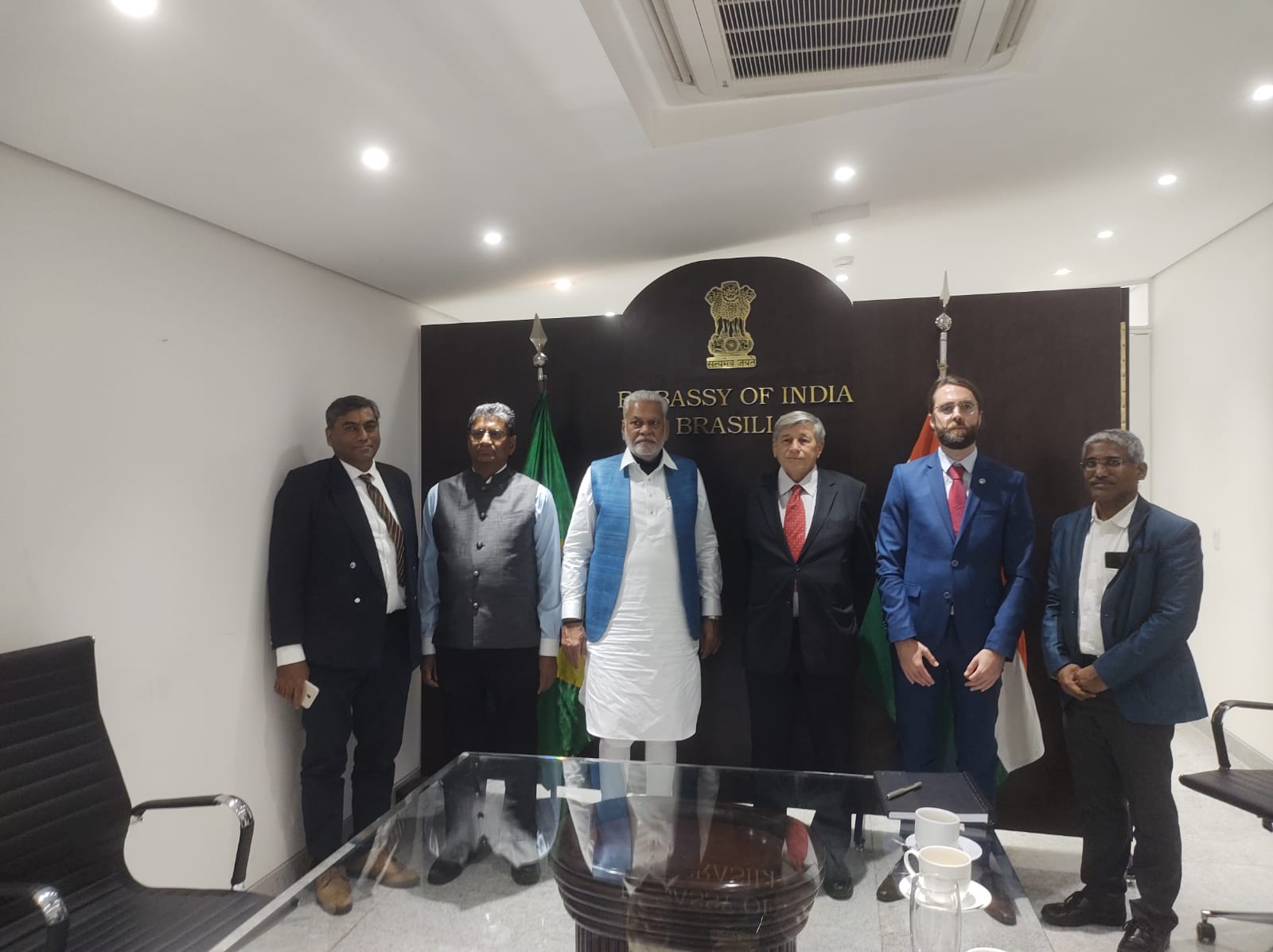 Comitê Brasileiro da FIL/IDF se encontra com lideranças indianas na Embaixada da Índia em Brasília