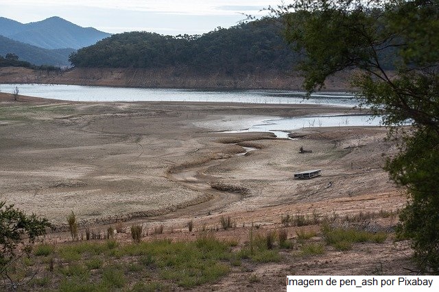 Baixa histórica em nível de rio atrasa comércio exterior do Paraguai