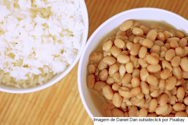 Com inflação alta, alimentos básicos retomam seu espaço nas refeições caseiras