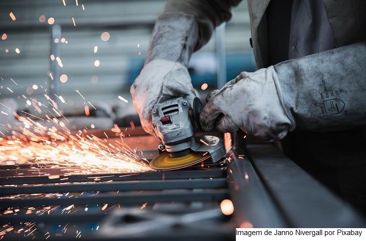 Confiança do empresário industrial atinge o maior patamar desde agosto de 2021
