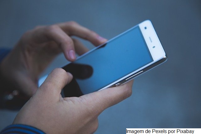 Final de ano: celular é o canal de vendas mais usado