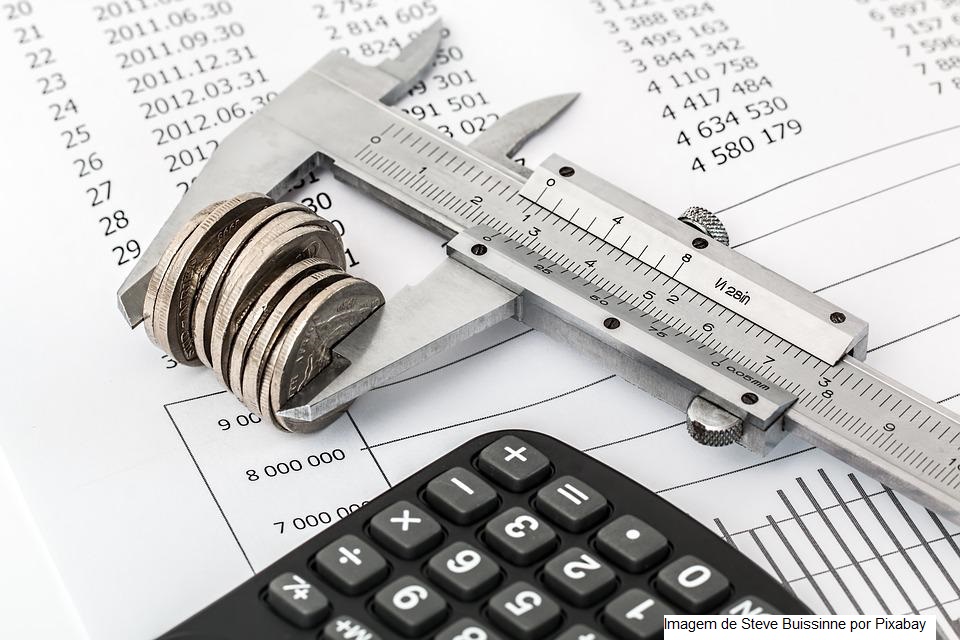 IGP-DI cai 0,38% em julho