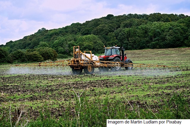 Falta de regulação no uso de defensivos agrícolas gera barreiras ao comércio exterior