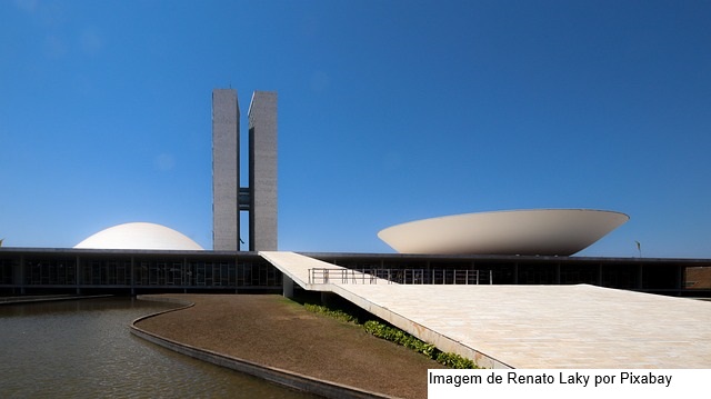 Comissão antecipa votação do Orçamento de 2025 para esta quinta