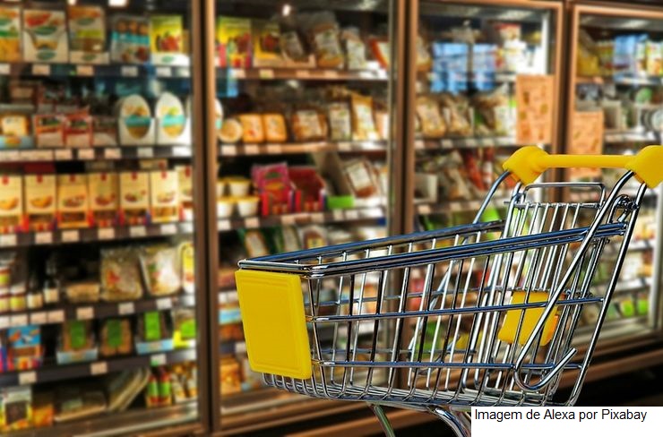 Atacarejo cresce no Brasil, mas não impacta supermercados, avalia especialista