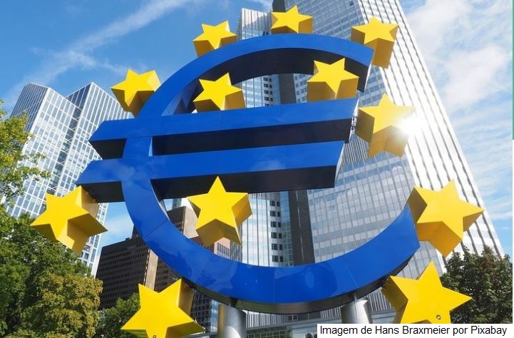 PMI composto da zona do euro recua em agosto de 2021