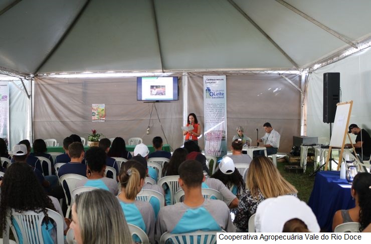 Cooperativa Agropecuária Vale do Rio Doce - EMATER em parceria com a Cooperativa promovem palestra “juventude rural e sucessão na agricultura familia…