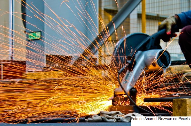 Índice que mede a produção industrial atinge 54,4 pontos em março