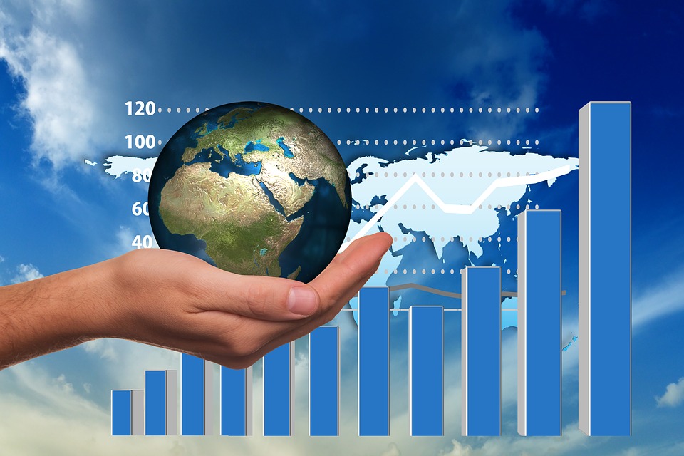 FMI melhora projeções da economia global em 2024