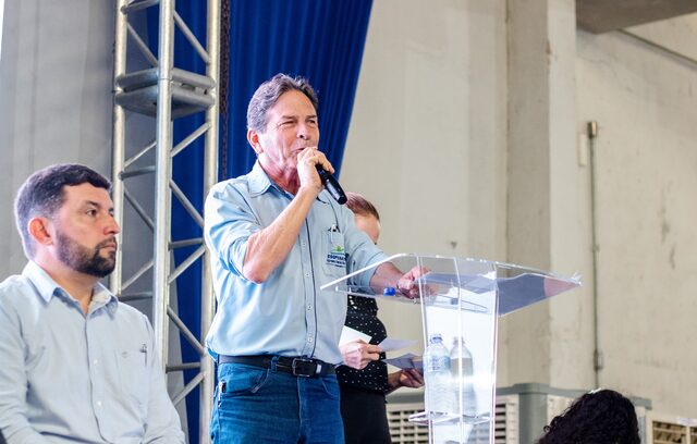 Cooperativa entrega Bônus Fidelidade na futura sede da Fábrica Ibituruna