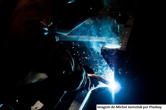Produção industrial registra variação nula em junho