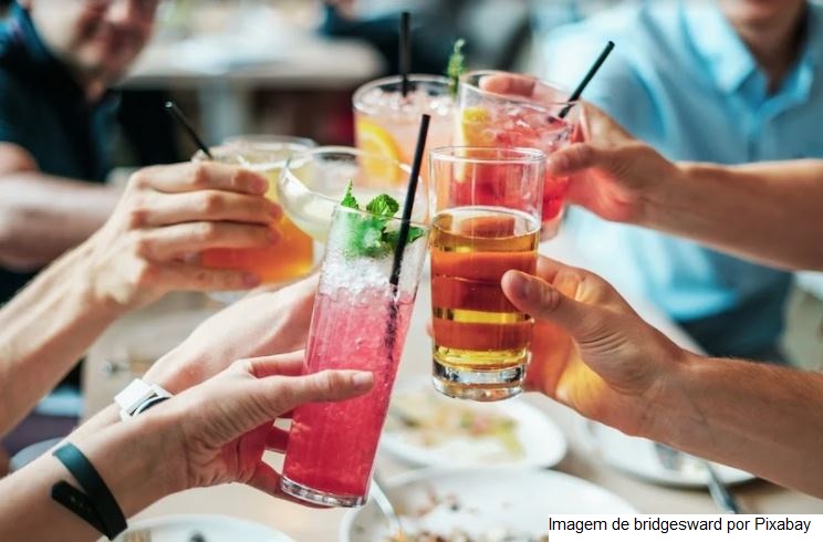 Cinemas, restaurantes e lojas físicas vão liderar consumo no pós-pandemia