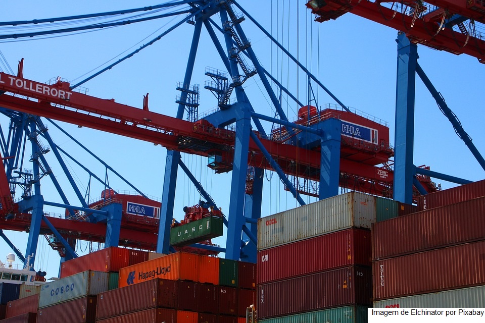 Balança comercial tem superávit de US$ 1,503 bilhão na 3ª semana de março