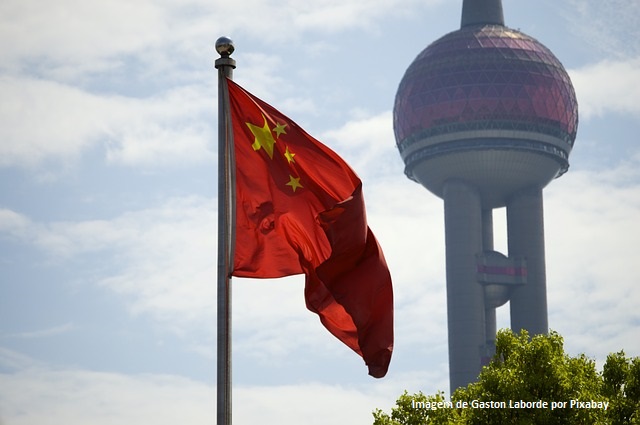 China continua impulsionando crescimento global em 2021, mídia avalia